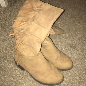 Girls Fringe Boots